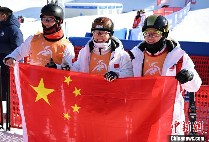哈尔滨亚冬会第三个比赛日 中国队揽入6金创历史