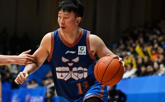 山东双杀四川创CBA单赛季连败纪录 陈林坚生涯得